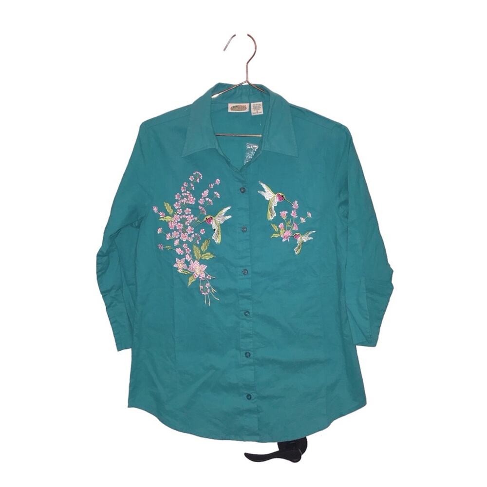 Collections etc new without tag embroidered hummingbird button up small